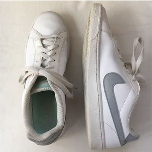 Nike Court Majestic sneakers